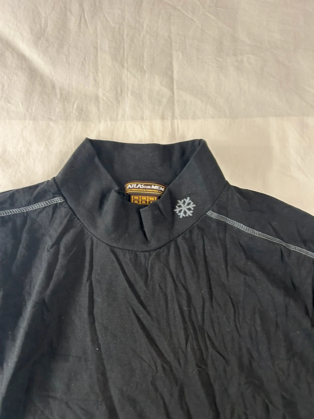 Camiseta preta de mangas longas atlas para homens – photo 5
